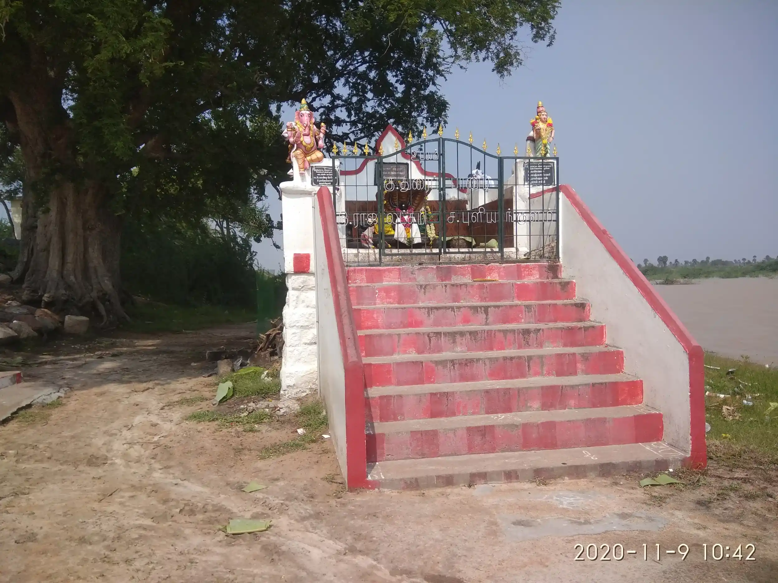 Arulmigu Ayyanar Vagayara Temple, Sathiram Puthukulam - 626106 அருள்மிகு அய்யனார் வகையறா திருக்கோயில், Sathiram Puthukulam - 626106, Virudhunagar - Ancient Temple Architecture and History Image 2