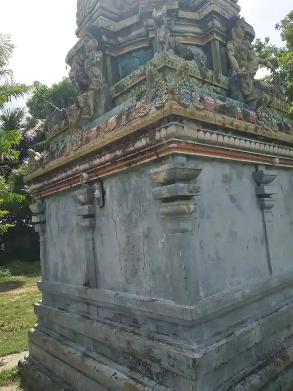 Arulmigu Ayyanar, Veeranar Temple, Nemmali - 609110 அருள்மிகு அய்யனார் , வீரனார் திருக்கோயில், Sirkazhi - 609110, Mayiladuthurai - Ancient Temple Architecture and History Image 4