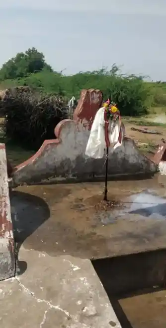 Arulmigu Ayyanar Vinai Theertha Amman Temple, Kunnathur - 630410 அருள்மிகு. அய்யனார் வினை தீர்த்தம்மன் திருக்கோயில், Kunnathur - 630410, Sivagangai - Ancient Temple Architecture and History Image 2