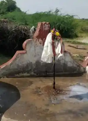 Arulmigu Ayyanar Vinai Theertha Amman Temple, Kunnathur - 630410 அருள்மிகு. அய்யனார் வினை தீர்த்தம்மன் திருக்கோயில், Kunnathur - 630410, Sivagangai - Ancient Temple Architecture and History Image 4