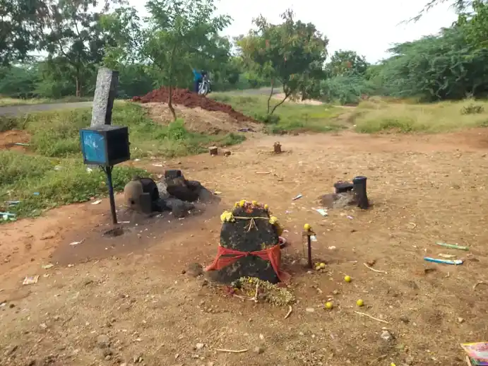 Arulmigu Ayyannar Temple, Rachandar Thirumalai - 621313 அருள்மிகு அய்யனார் திருக்கோயில், - 621313, Karur - Ancient Temple Architecture and History Image 2