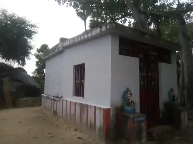 Arulmigu Ayynar Temple, Nallammal Samutthiram - 622101