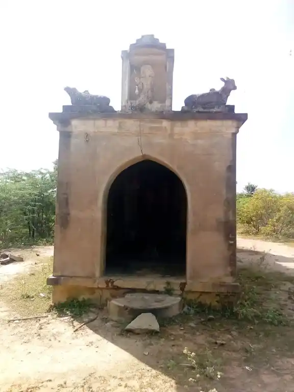 Arulmigu Ayynar Temple, Neivatthali - 614624