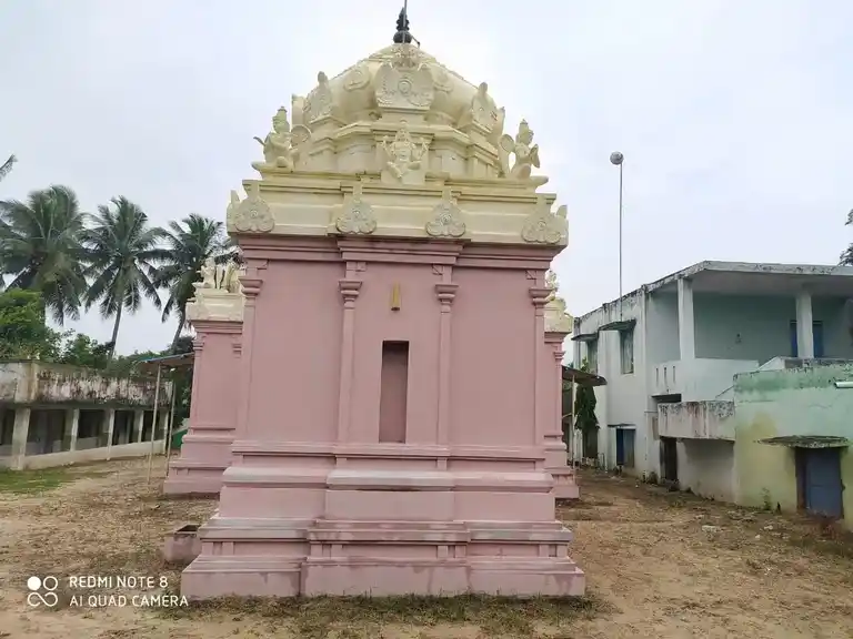 Arulmigu Azagurayaperumal Temple, Kolur - 601204 அருள்மிகு அழகராயப்பெருமாள் திருக்கோயில், கோளூர் - 601204, Tiruvallur - Ancient Temple Architecture and History Image 4