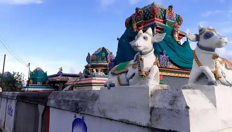 Arulmigu Azhageeswarar Temple, Peranakaur - 603107