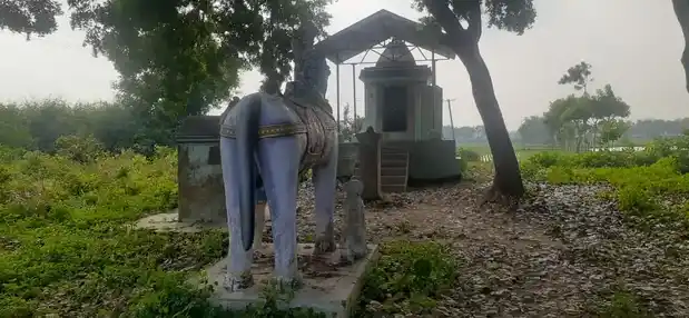 Arulmigu Azhagiya Ayyanar Temple, Kargudi - 609204 Arulmigu Azhagiya Ayyanar Temple, Kargudi - 609204, Mayiladuthurai - Ancient Temple Architecture and History Image 5