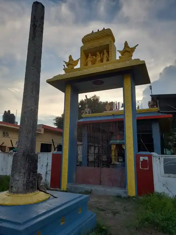 Arulmigu Azhagiya Manavaala Sundara Narayana Perumal Temple, Paaranji - 632510 அருள்மிகு அழகிய சுந்தர நாராயன பெருமாள் திருக்கோயில், பாராஞ்சி - 632510, Ranipet - Ancient Temple Architecture and History Image 2