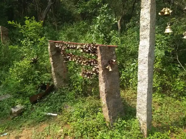 Arulmigu Azhagiya Narasingaperumal and Veerapathara Ayyanar Temple, Senthamangalam - 625503 அருள்மிகு அழகிய நரசிங்கப்பெருமாள் திருக்கோயில், சேந்தமங்கலம் - 625503, Madurai - Ancient Temple Architecture and History Image 4