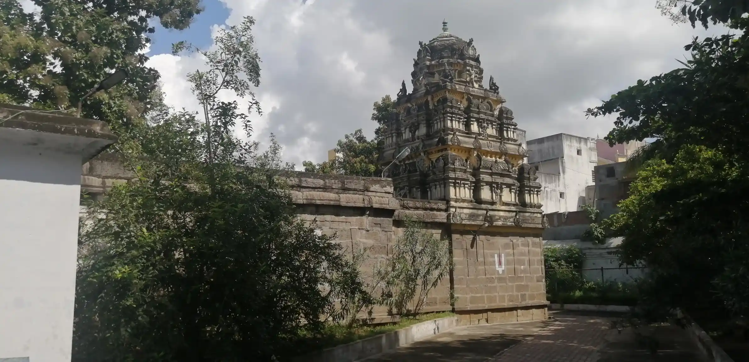 Arulmigu Azhagiya Singaperumal Temple, Kancheepuram - 631502
