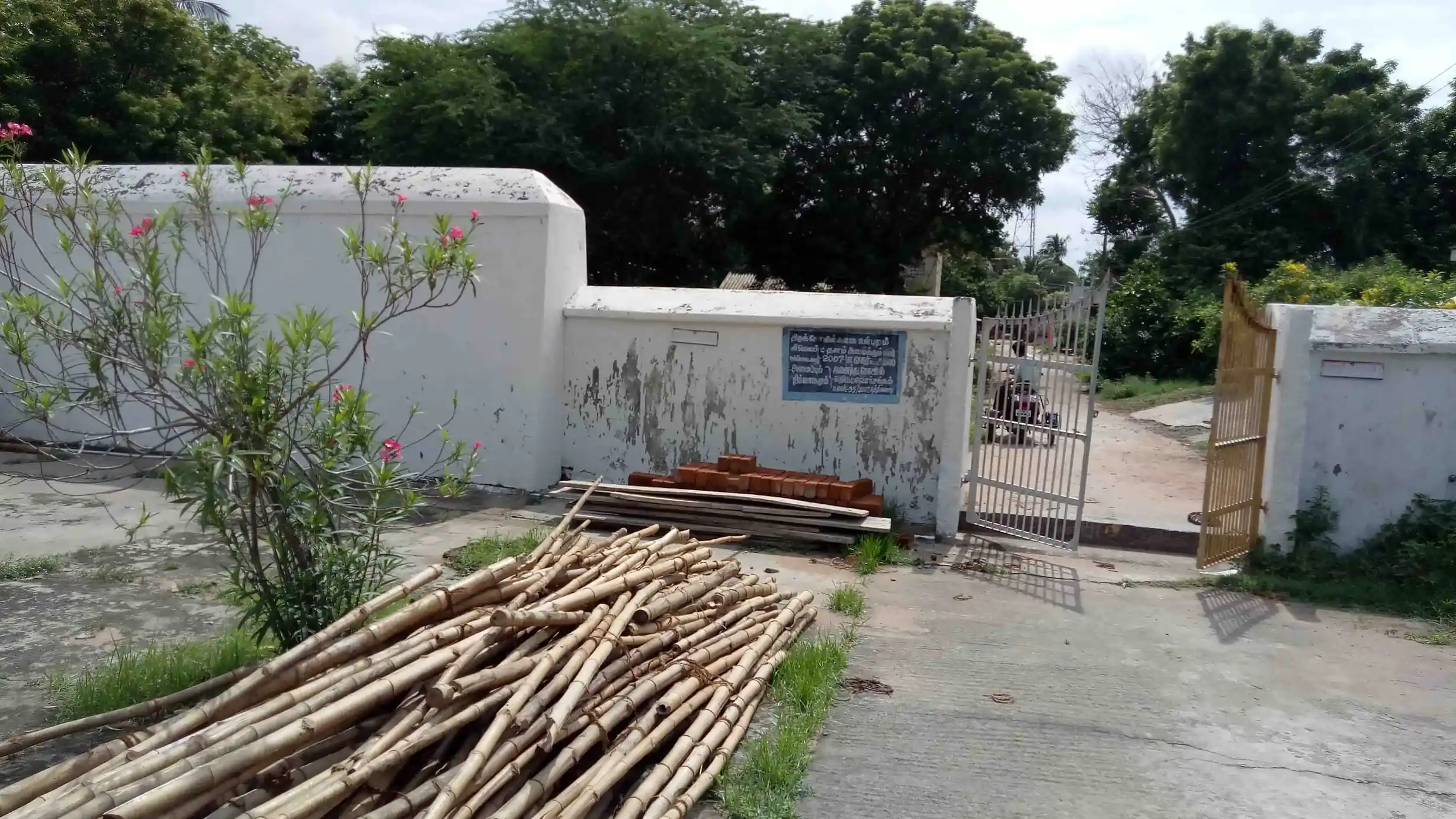 Arulmigu Azhagiyaperumal Temple, Sathiyavadi - 606110 அருள்மிகு அழகியபெருமாள் திருக்கோயில், சத்தியவாடி - 606110, Cuddalore - Ancient Temple Architecture and History Image 4