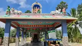 Arulmigu Azhagiyaveembu Ayyanar Temple, Azhavaikkal - 614904 அருள்மிகு அழகியவேம்பு அய்யனார் திருக்கோயில், Azhavaikkal - 614904, Thanjavur - Ancient Temple Architecture and History Image 4