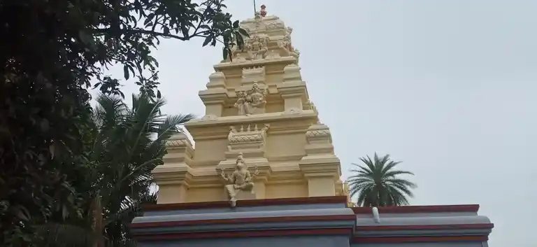 Arulmigu Azhagu Sundara Varadharaja Perumal Temple, Aalapakkam - 603107 அருள்மிகு அழகுசுந்தர வரதராஜப்பெருமாள் திருக்கோயில், Aalapakkam - 603107, Kancheepuram - Ancient Temple Architecture and History Image 3