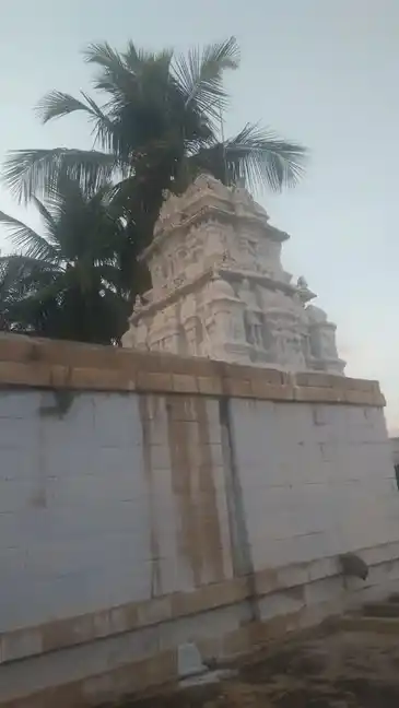 Arulmigu Azhaguraya Perumal Temple, Illupuli - 637202 அருள்மிகு அழகுராயப்பெருமாள் திருக்கோயில், Illupuli - 637202, Namakkal - Ancient Temple Architecture and History Image 4