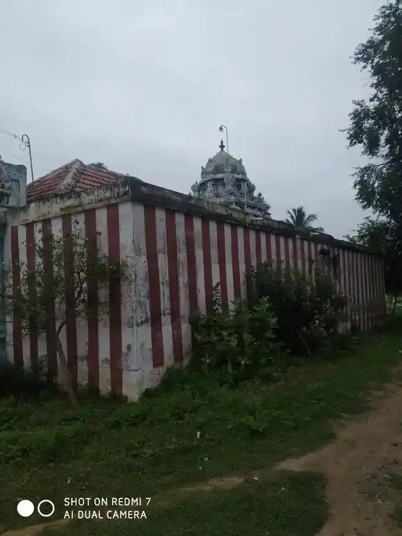 Arulmigu Azhakiya Karpaga Vinayagar Temple, Periyakarai - 623703 அருள்மிகு அழகிய கற்பக விநாயகர் திருக்கோயில், Periyakarai - 623703, Sivagangai - Ancient Temple Architecture and History Image 2