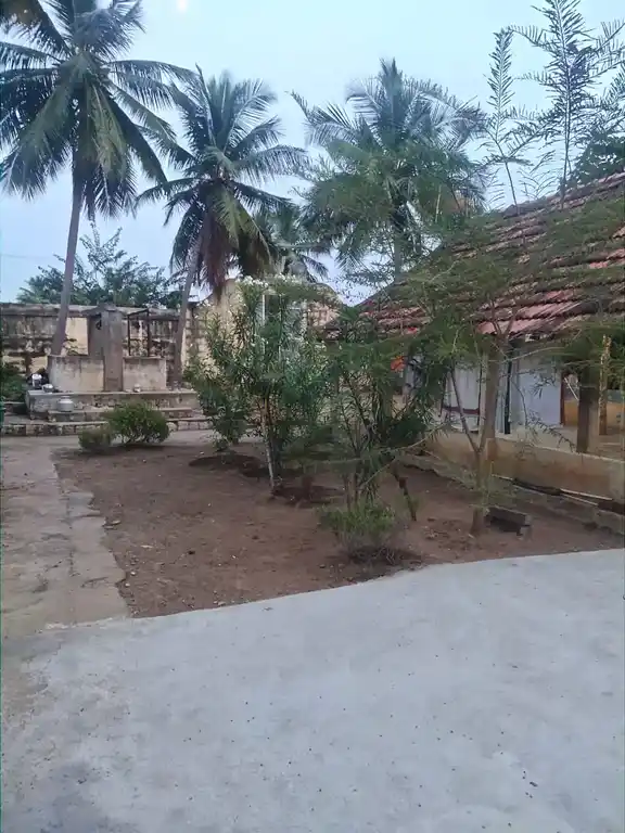 Arulmigu Azhakiya Manavala Perumal Temple, Karaiyur - 630211 Arulmigu Azhakiya Manavala Perumal Temple, Karaiyur - 630211, Sivagangai - Ancient Temple Architecture and History Image 3