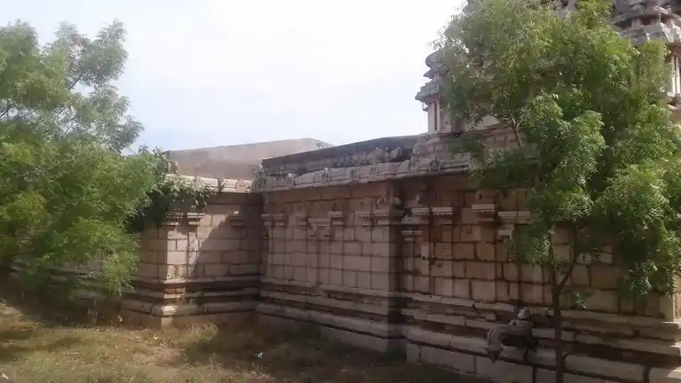 Arulmigu Azhakiya Manavalaperumal Temple, Kayalpattanam North - 628204