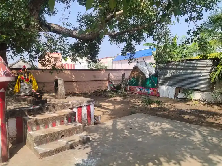 Arulmigu Azhakiya Vinayagar Temple, Sunnampiruppu - 630211 அருள்மிகு. அழகிய விநாயகர் திருக்கோயில், Sunnampiruppu - 630211, Sivagangai - Ancient Temple Architecture and History Image 4