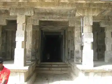 Arulmigu Azhakiyanarasinga Perumal Temple, Ennayiram - 605203 அருள்மிகு அழகியநரசிங்கப்பெருமாள் திருக்கோயில், எண்ணாயிரம் - 605203, Viluppuram - Ancient Temple Architecture and History Image 2