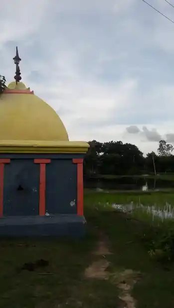 Arulmigu Azhakunatchiyamman Temple, Manjakuzhi - 608501 அருள்மிகுஅழகுநாச்சியம்மன் திருக்கோயில், Manjakuzhi - 608501, Cuddalore - Ancient Temple Architecture and History Image 9