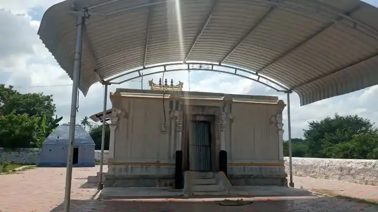 Arulmigu Badrakali Amman Temple, Kavuthampalayam - 638103 அருள்மிகு பத்ரகாளியம்மன் திருக்கோயில், Kavuthampalayam - 638103, Tiruppur - Ancient Temple Architecture and History Image 5
