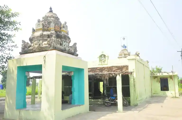 Arulmigu Badrakaliamman Mariamman Temple, Pachudayam Patty - 637409 அருள்மிகு ஓம்காளியம்மன் பத்ரகாளியம்மன் மாரியம்மன் திருக்கோயில், Pachudayam Patty - 637409, Namakkal - Ancient Temple Architecture and History Image 4
