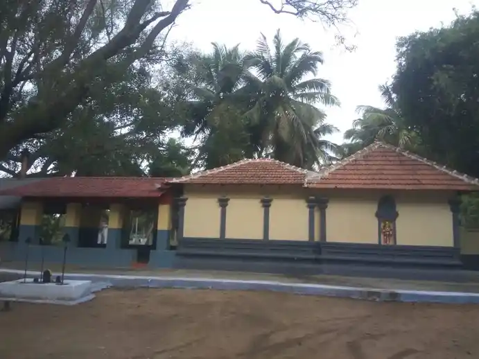 Arulmigu Badrakaliamman, Vinayagar Temple, Devampadivalasu - 642005 அருள்மிகு பத்ரகாளியம்மன் விநாயகர் திருக்கோயில், Devampadivalasu - 642005, Coimbatore - Ancient Temple Architecture and History Image 2