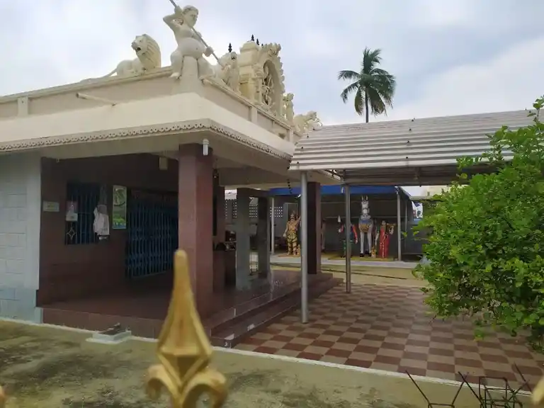 Arulmigu Badrakaliyamman Temple, Sirumolasi - 637209 அருள்மிகு பத்ரகாளியம்மன் திருக்கோயில், Sirumolasi - 637209, Namakkal - Ancient Temple Architecture and History Image 2