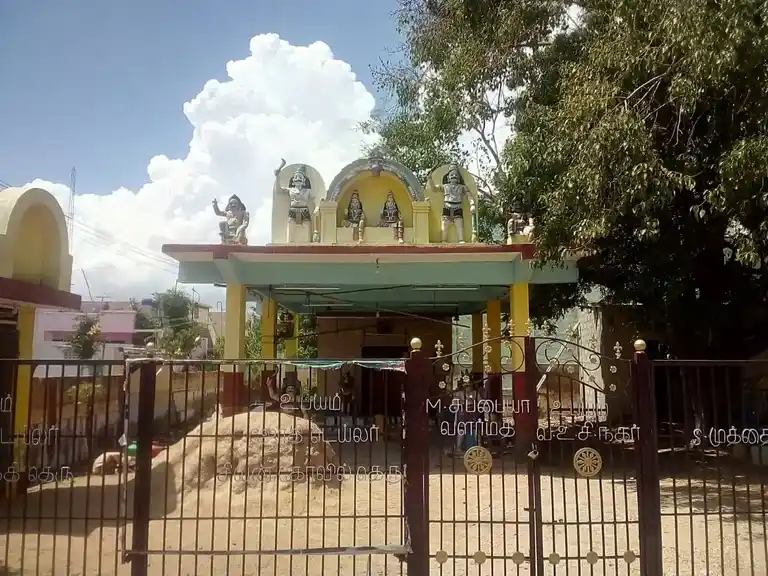 Arulmigu Bagavathiamman (A) Karuppasamy Temple, Sundaravelpuram, - 628001 அருள்மிகு பகவதியம்மன் மற்றும் கருப்பசாமி திருக்கோயில், Sundaravelpuram, - 628001, Thoothukudi - Ancient Temple Architecture and History Image 2