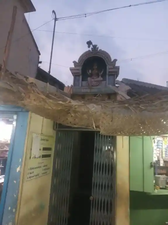 Arulmigu Bagavathiamman Temple, Karur - 639001 அருள்மிகு பகவதியம்மன், Karur - 639001, Karur - Ancient Temple Architecture and History Image 4