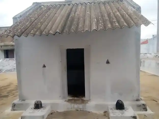 Arulmigu Bagavathiamman Temple, Reddaikinaru - 638055 அருள்மிகு பகவதியம்மன் மற்றும் மாரியம்மன் திருக்கோயில், Reddaikinaru - 638055, Tiruppur - Ancient Temple Architecture and History Image 5