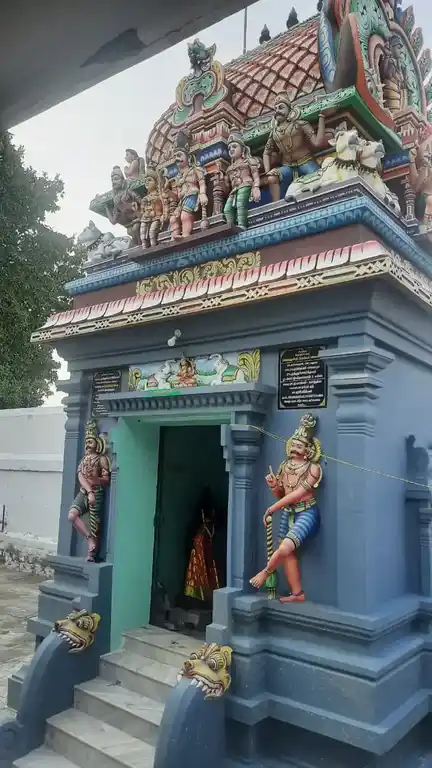 Arulmigu Bagavathiyamman Paranjothiyamman Temple, Idaiyankulam - 623603 அருள்மிகு. பகவதியம்மன் மற்றும் பரஞ்ஜோதியம்மன் திருக்கோயில், Idaiyankulam - 623603, Ramanathapuram - Ancient Temple Architecture and History Image 2