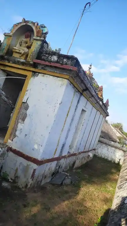 Arulmigu Bagavathiyamman Temple, Eruthuppatti - 622101 அருள்மிகு பகவதியம்மன் திருக்கோயில், Eruthuppatti - 622101, Pudukkottai - Ancient Temple Architecture and History Image 3