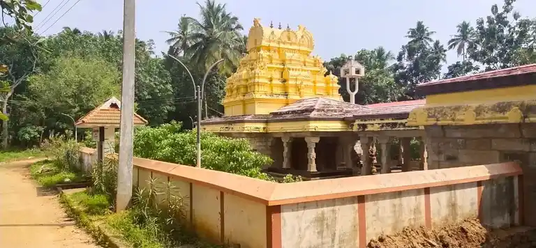 Arulmigu Bagavathiyamman Temple, Karunkal - 629157 Arulmigu Bagavathiyamman Temple, Karunkal - 629157, Kanyakumari - Ancient Temple Architecture and History Image 4