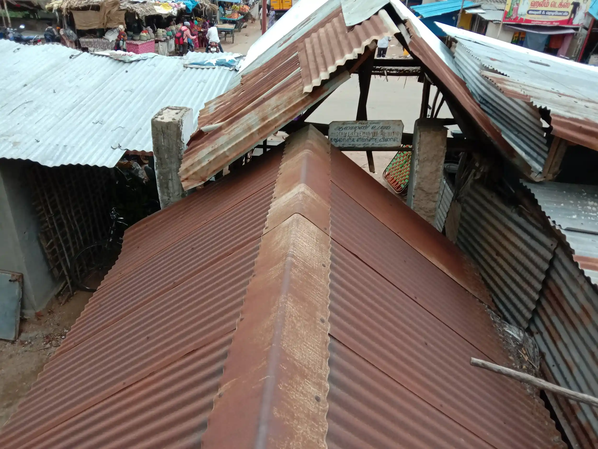 Arulmigu Bagavathiyamman Temple, Keeranoor, Kulathur - 622502 அருள்மிகு பகவதியம்மன் திருக்கோயில், கீரனூர், Kulathur - 622502, Pudukkottai - Ancient Temple Architecture and History Image 4