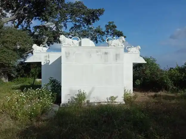 Arulmigu Bairavaswamy Temple, Enusonai - 635117 அருள்மிகு பைரவசாமி திருக்கோயில், Enusonai - 635117, Krishnagiri - Ancient Temple Architecture and History Image 2