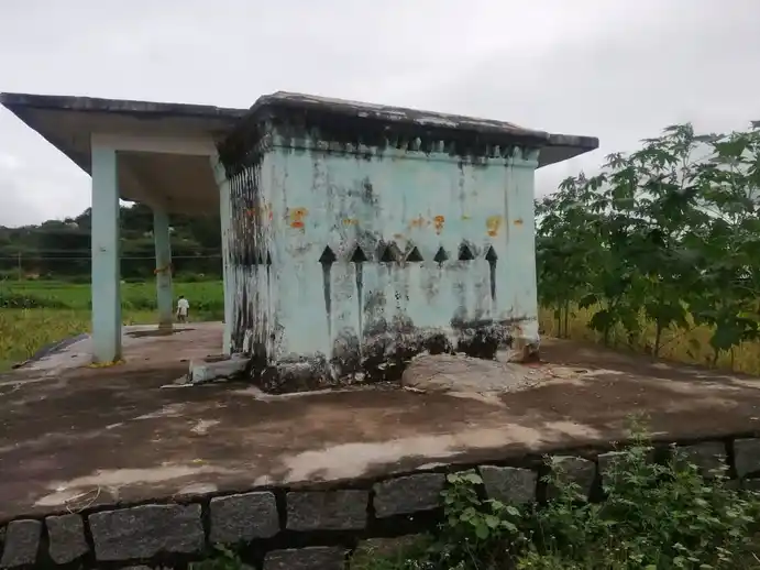 Arulmigu Bairesvarar Temple, Kasiriganappalli - 635121 Arulmigu Bairesvarar Temple, Kasiriganappalli - 635121, Krishnagiri - Ancient Temple Architecture and History Image 3