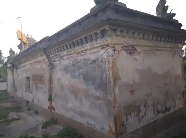 Arulmigu Bajanaikrishnasamyaliasvenugopalasamy Temple, Kovalai - 604408 அருள்மிகு பஜனை கிருஷ்ணசாமி என்கிற வேணுகோபாலசாமி திருக்கோயில், Kovalai - 604408, Tiruvannamalai - Ancient Temple Architecture and History Image 6