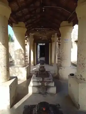 Arulmigu Bakthalalitheeswarar Temple, Ambukovil, Karambakudi Taluk - 622302 அருள்மிகு பக்தலலிதீஸ்வரர் திருக்கோயில், அம்புக்கோவில், கறம்பக்குடி வட்டம் - 622302, Pudukkottai - Ancient Temple Architecture and History Image 4