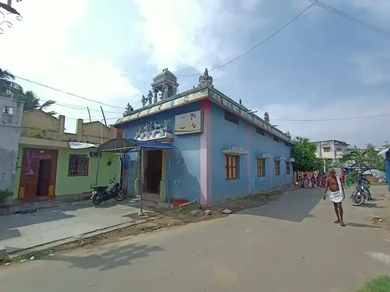 Arulmigu Balagopala Perumal Temple, V.Puthur - 605752 Temple