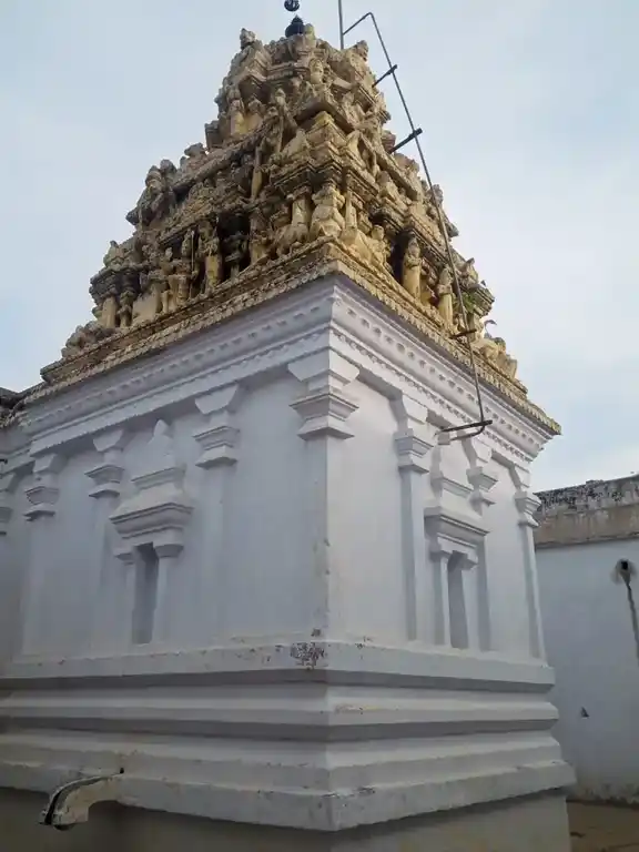 Arulmigu Balasubramaniya Samy Temple, Pennathur - 632058 அருள்மிகு சுப்பிரமணிய சாமி திருக்கோயில், பென்னாத்தூர் - 632058, Vellore - Ancient Temple Architecture and History Image 6