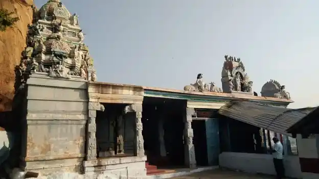 Arulmigu Balasubramaniyaswamy Temple, Kabilar Malai, Kabilakuruchi - 637204 அருள்மிகு பாலசுப்ரமணியசுவாமி திருக்கோயில், கபிலர்மலை, கபிலகுருச்சி - 637204, Namakkal - Ancient Temple Architecture and History Image 3
