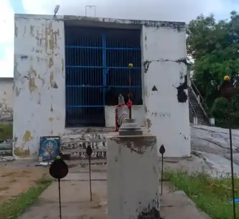Arulmigu Balasubramaniyaswamy Temple, Manampoondi - 605759 Temple