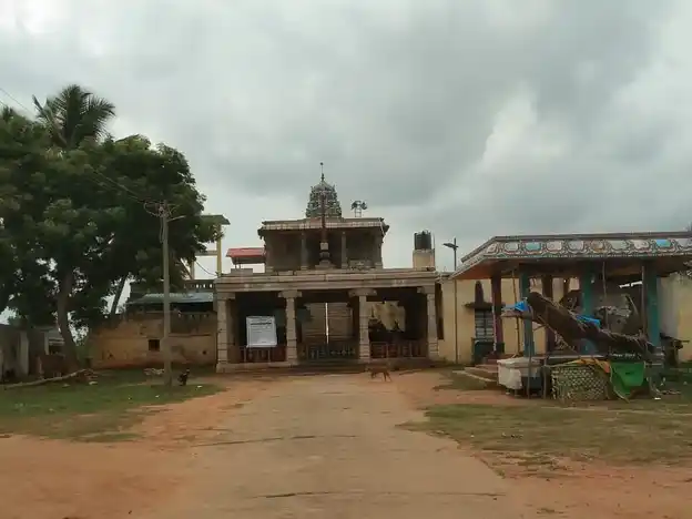 Arulmigu Balasupramaniaswamy Temple, Nagaram, Nagaram - 614624 அருள்மிகு பாலசுப்பிரமணியசுவாமி திருக்கோயில், நகரம், ஆலங்குடி வட்டம் - 614624, Pudukkottai - Ancient Temple Architecture and History Image 4