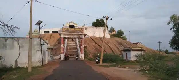 Arulmigu Balathandayuthabani Temple, Kumaramalai, Iluppur Taluk - 622104 அருள்மிகு பாலதண்டாயுபாணி திருக்கோயில், குமரமலை, இலுப்பூர் வட்டம் - 622104, Pudukkottai - Ancient Temple Architecture and History Image 4