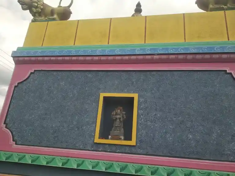 Arulmigu Bandhiyamman Temple, Chikkapuvathi, Doddapuvathi - 635122 அருள்மிகு பந்தியம்மன் திருக்கோயில், தொட்டபூவத்தி - 635122, Krishnagiri - Ancient Temple Architecture and History Image 4