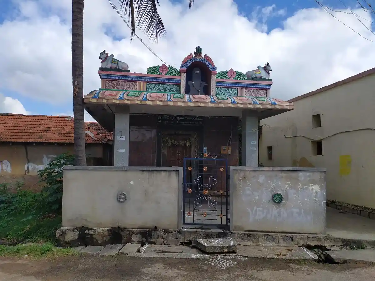 Arulmigu Basaveswarar Temple, Hosur To Thali Road, Belagondapalli - 635114 அருள்மிகு பசுவேசுவரர் திருக்கோயில், Hosur To Thali Road, Belagondapalli - 635114, Krishnagiri - Ancient Temple Architecture and History Image 2