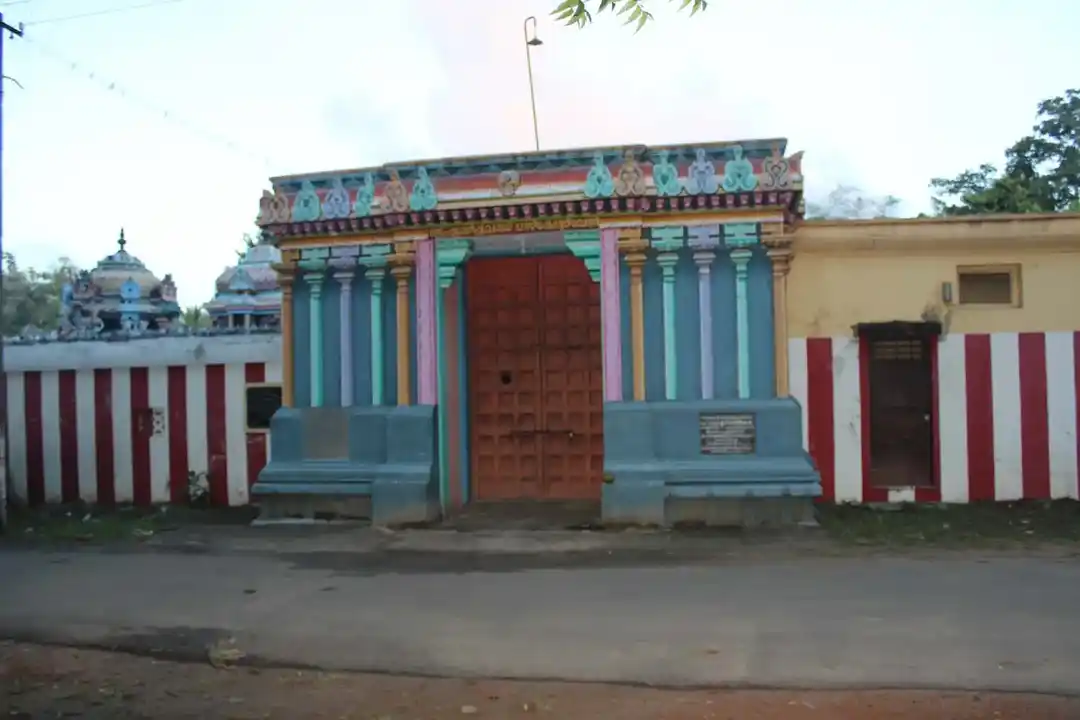 Arulmigu Baskareshvarar Temple, Baskarajapuram - 612106 அருள்மிகு பாஸ்கரயேஸ்வர சுவாமி திருக்கோயில், Baskararajapuram - 612106, Thanjavur - Ancient Temple Architecture and History Image 2