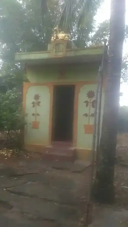 Arulmigu Basuveswarar Swamy Temple, Gopachandram - 635107 Temple