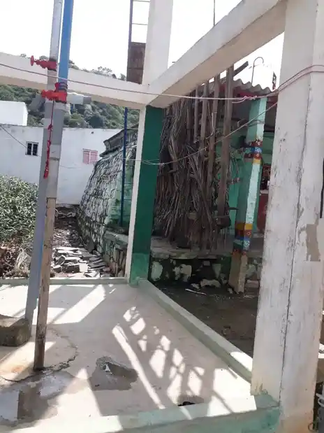 Arulmigu Basuveswarar Temple, Anjetty Durgam - 635113 Temple