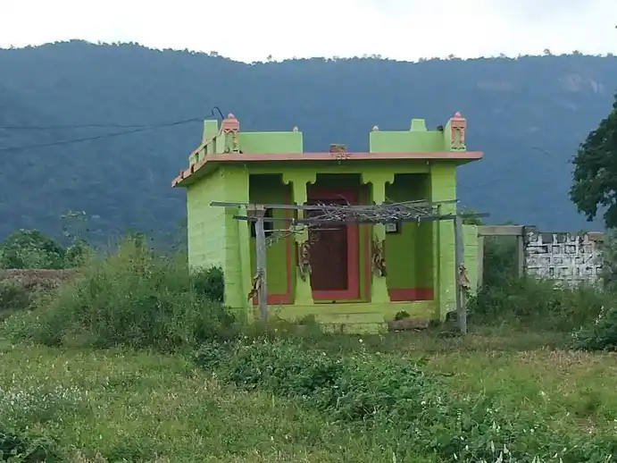 Arulmigu Basuveswarar Temple, Beernapalli - 635102 Temple